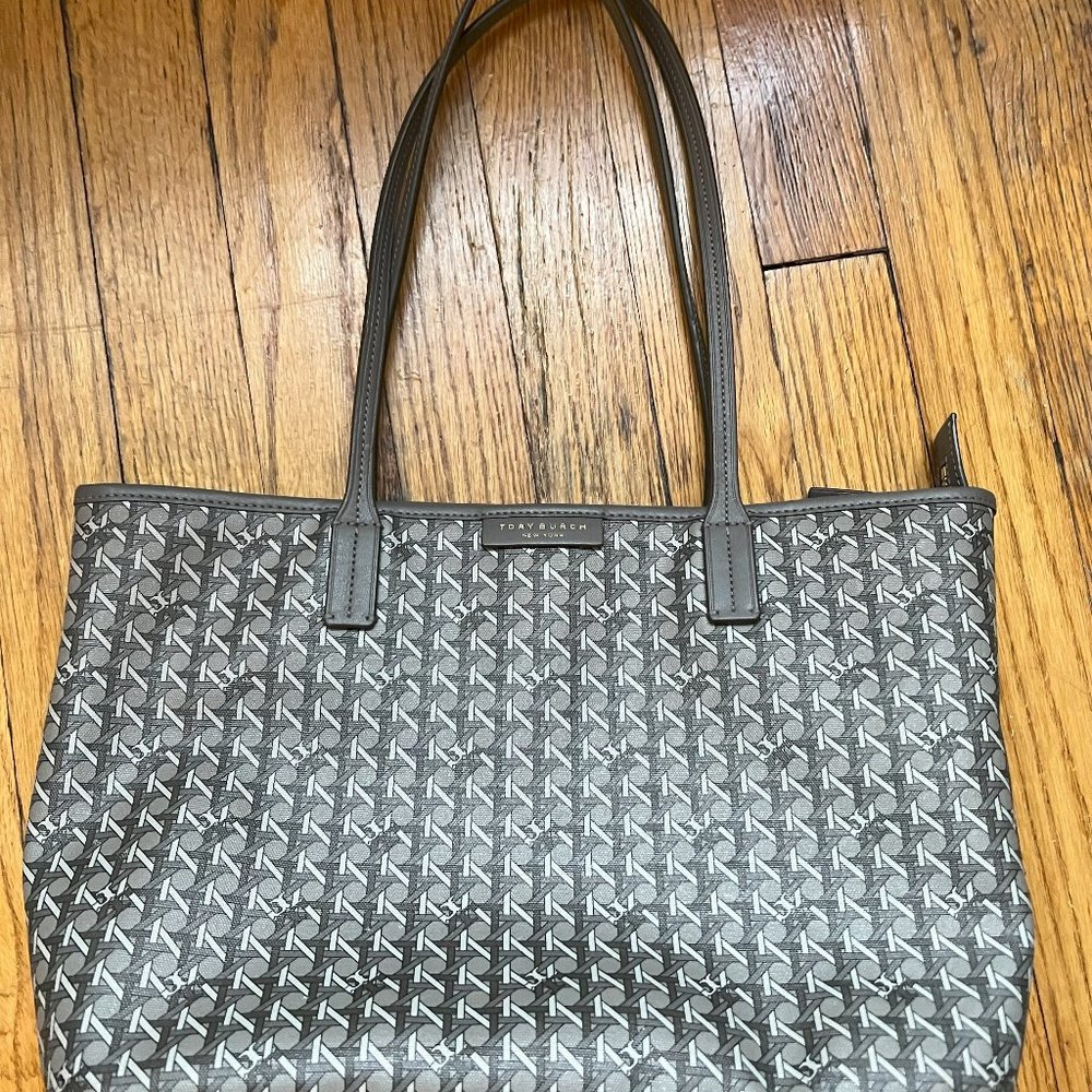 COPY - Tory Burch SMALL EVER-READY ZIP TOTE - Grey